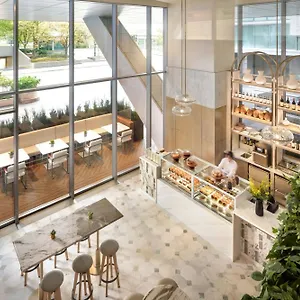 The Ritz-carlton, Otel