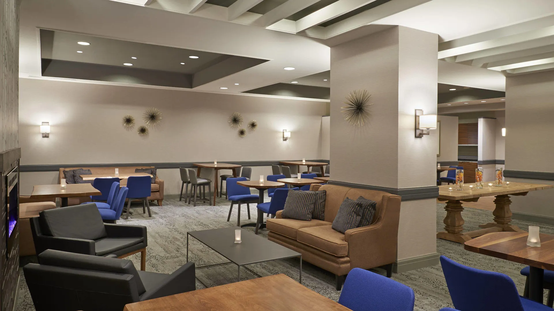 Courtyard By Marriott Toronto Downtown Otel